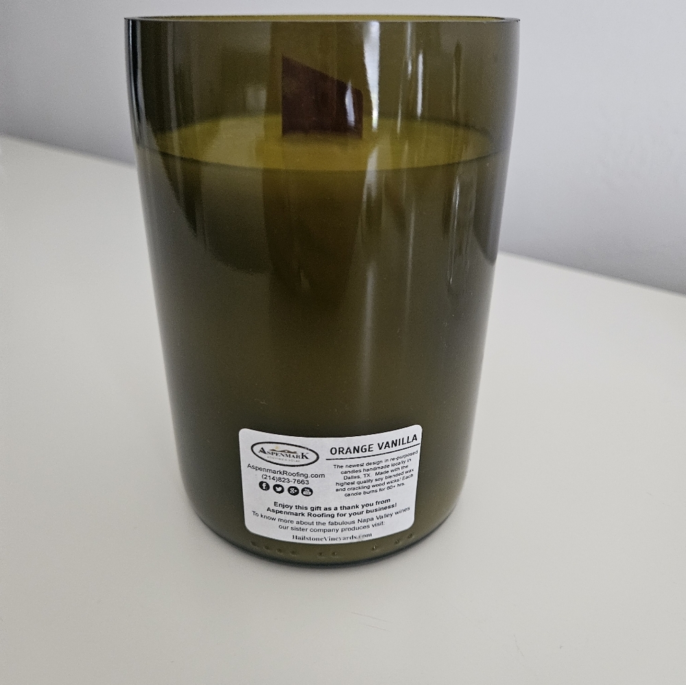 NWOT HAILSTORM VINEYARDS Napa Valley Wine Bottle Scented Soy Candle | SZ 3.5"W - Picture 5 of 6